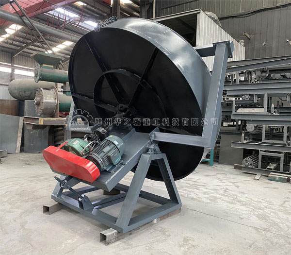 有機(jī)肥造粒機(jī).jpg